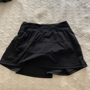 Lululemon black tennis skirt